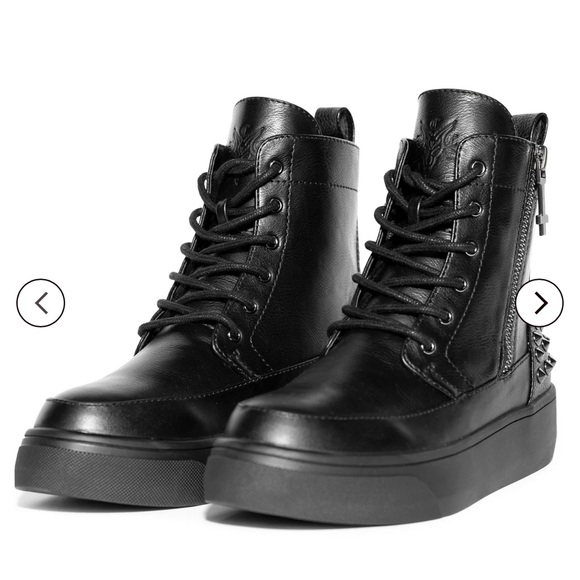 NWOT Unisex Blackcraft Cult Cain - Studded Sneaker Boot - Picture 8 of 8